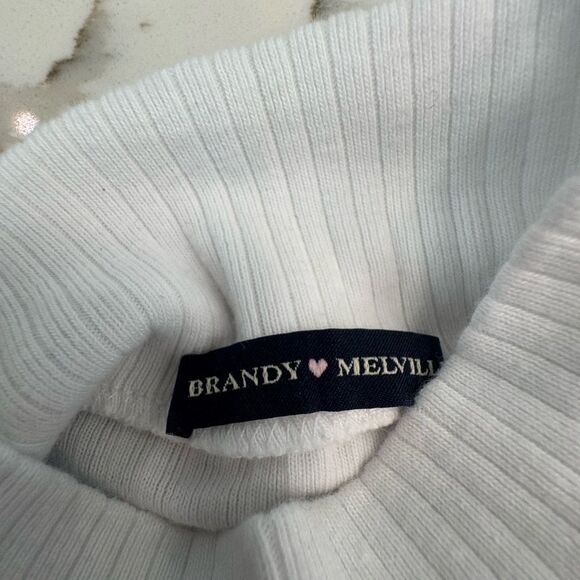 Brandy Melville White Ribbed Long Sleeve Top - Picture 5 of 5